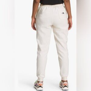 NWT The North Face Women's Jogger Medium